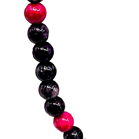 Beaded Necklace With Amethyst and Pink Crackle Quartz Beads - Picture 6 of 9